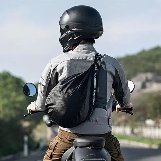 Sac à Dos pour Casque Moto – Grande Capacité et Design Réfléchissant - MotoComplice