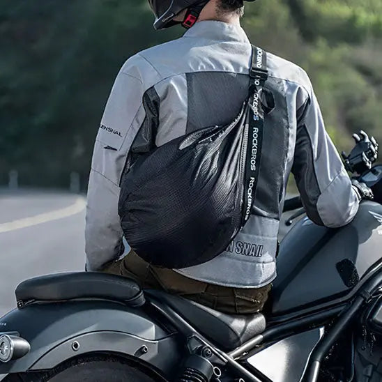 Sac à Dos pour Casque Moto – Grande Capacité et Design Réfléchissant - MotoComplice