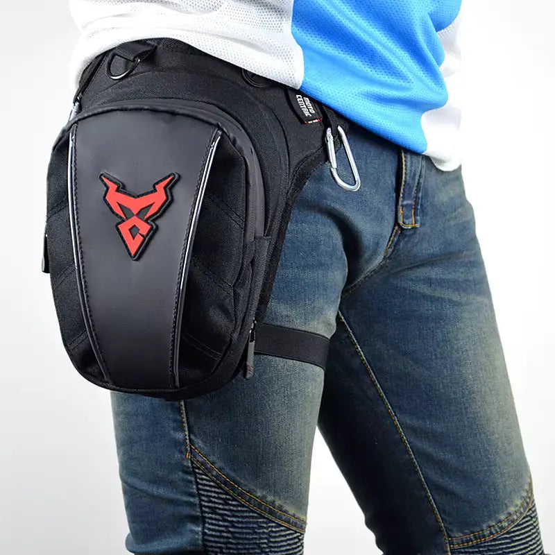 Sac de jambe moto étanche compact – Pratique et discret - MotoComplice